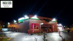 projecteur LED centre commercial